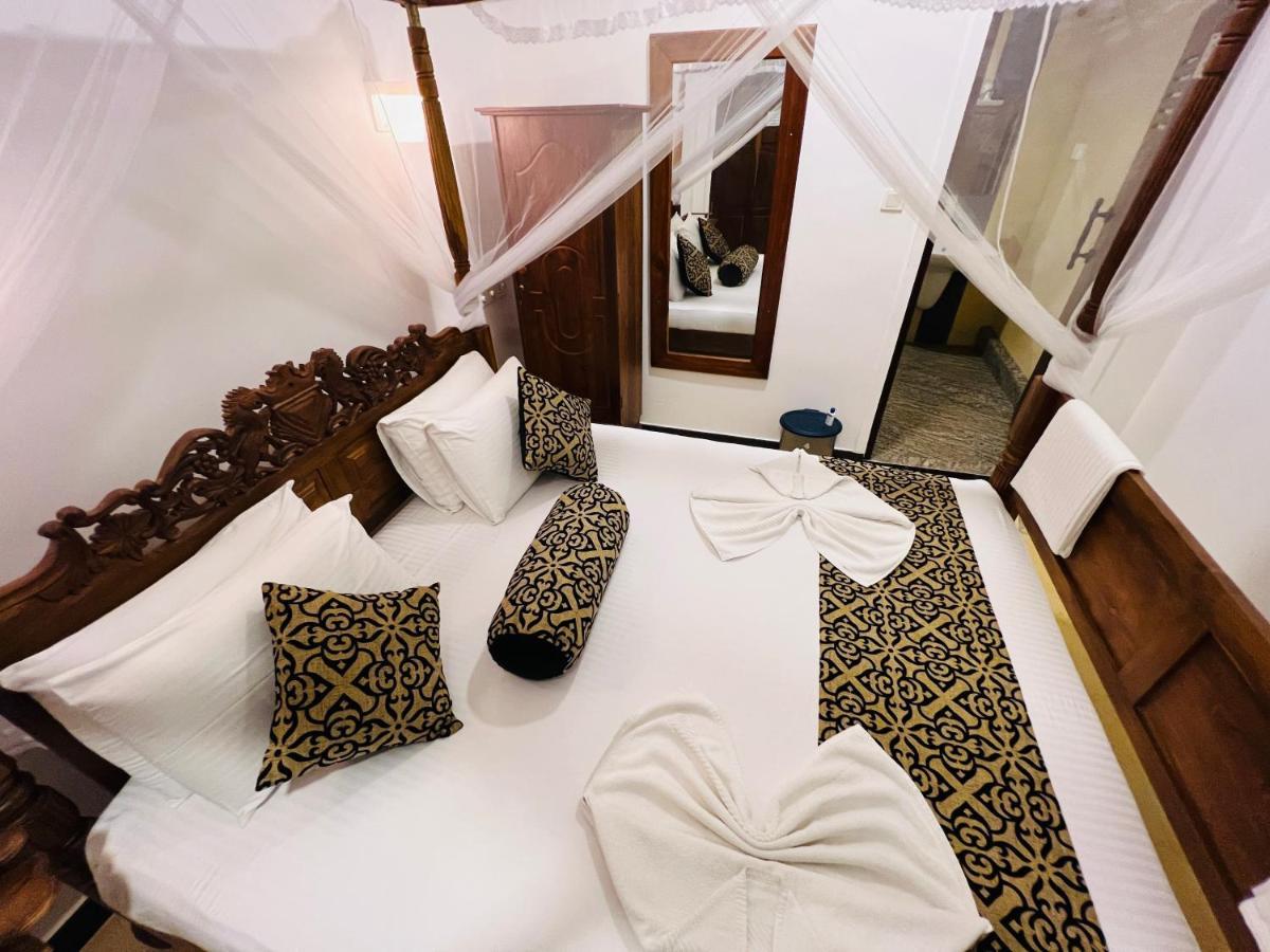 Top Secret Beach Hotel Матара Экстерьер фото
