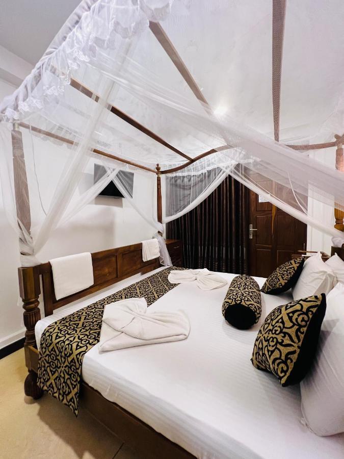 Top Secret Beach Hotel Матара Экстерьер фото