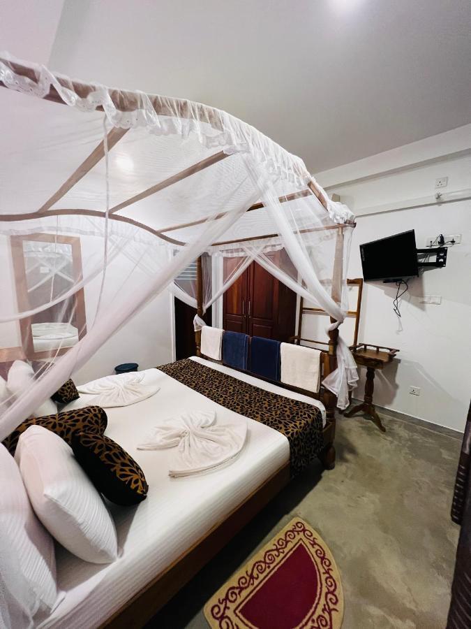 Top Secret Beach Hotel Матара Экстерьер фото