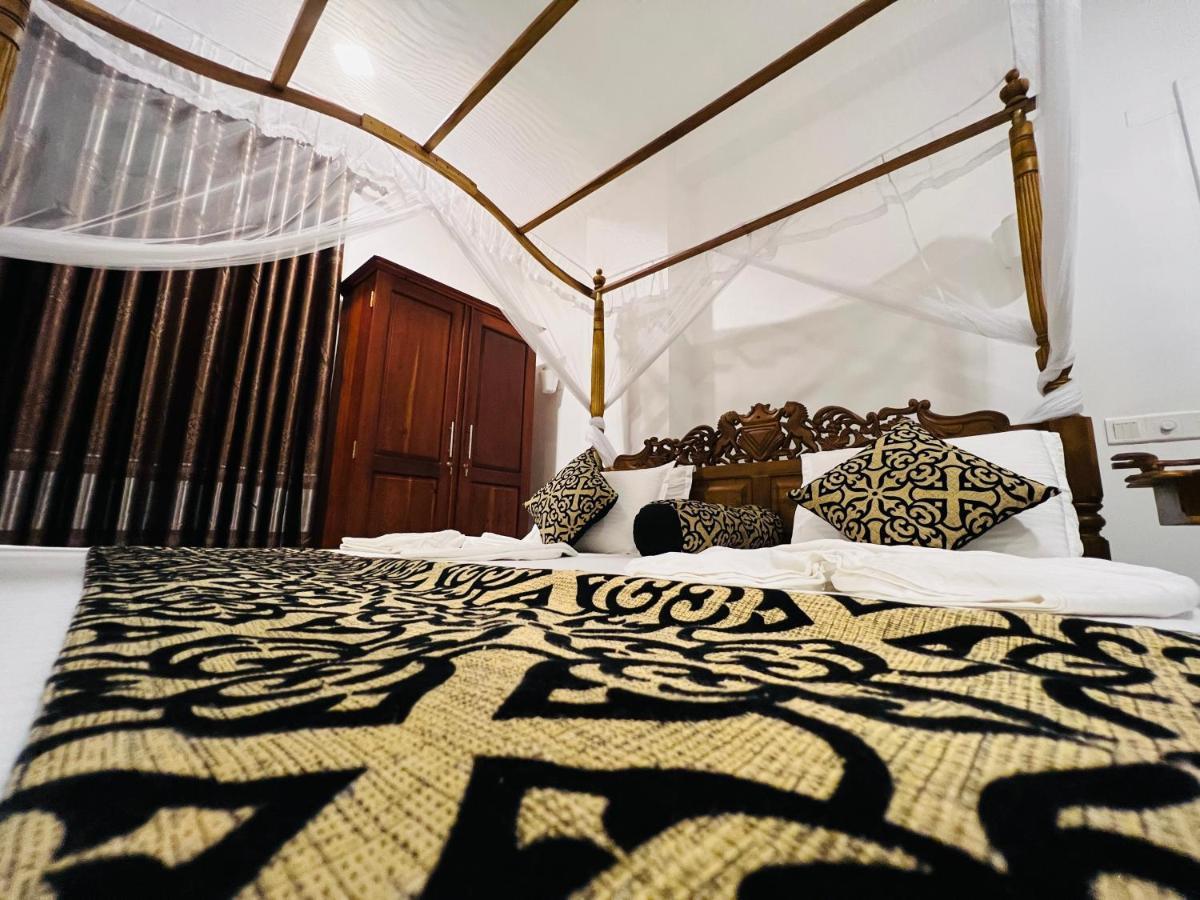 Top Secret Beach Hotel Матара Экстерьер фото