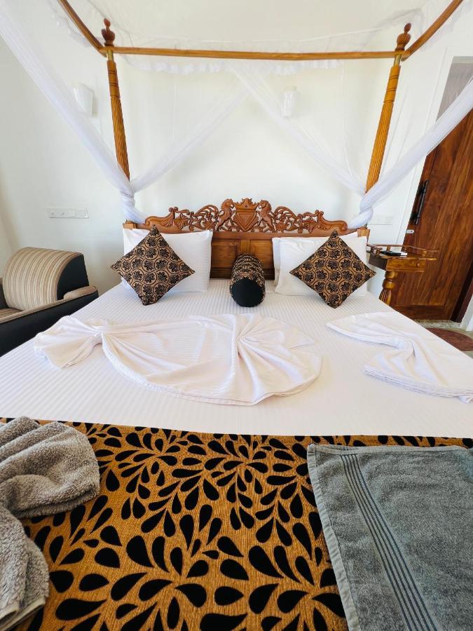 Top Secret Beach Hotel Матара Экстерьер фото