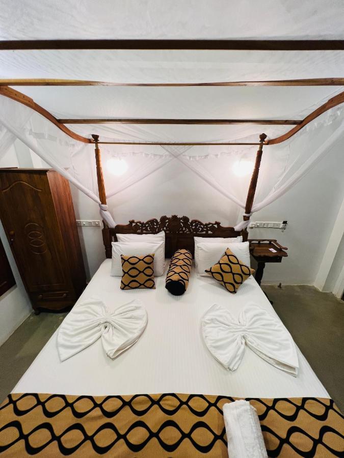 Top Secret Beach Hotel Матара Экстерьер фото