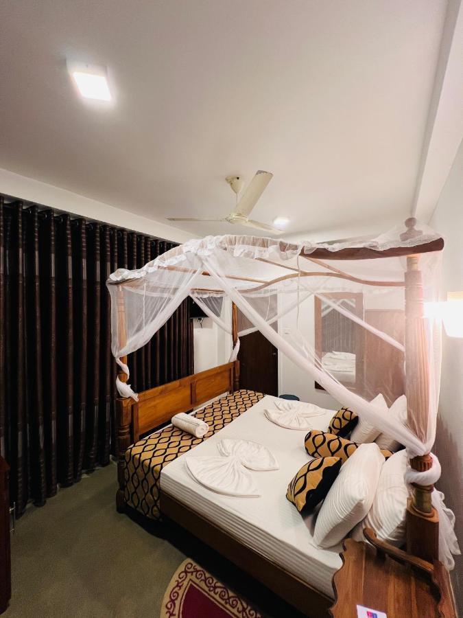 Top Secret Beach Hotel Матара Экстерьер фото