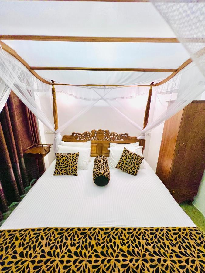 Top Secret Beach Hotel Матара Экстерьер фото