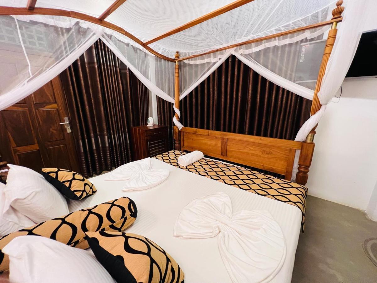 Top Secret Beach Hotel Матара Экстерьер фото