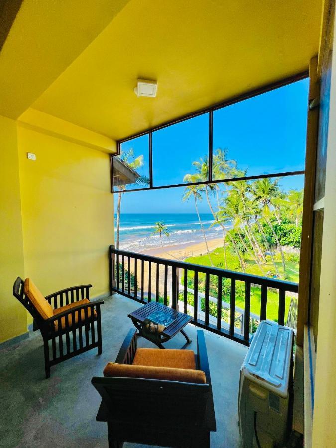 Top Secret Beach Hotel Матара Экстерьер фото
