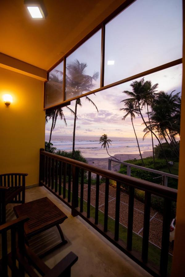 Top Secret Beach Hotel Матара Экстерьер фото